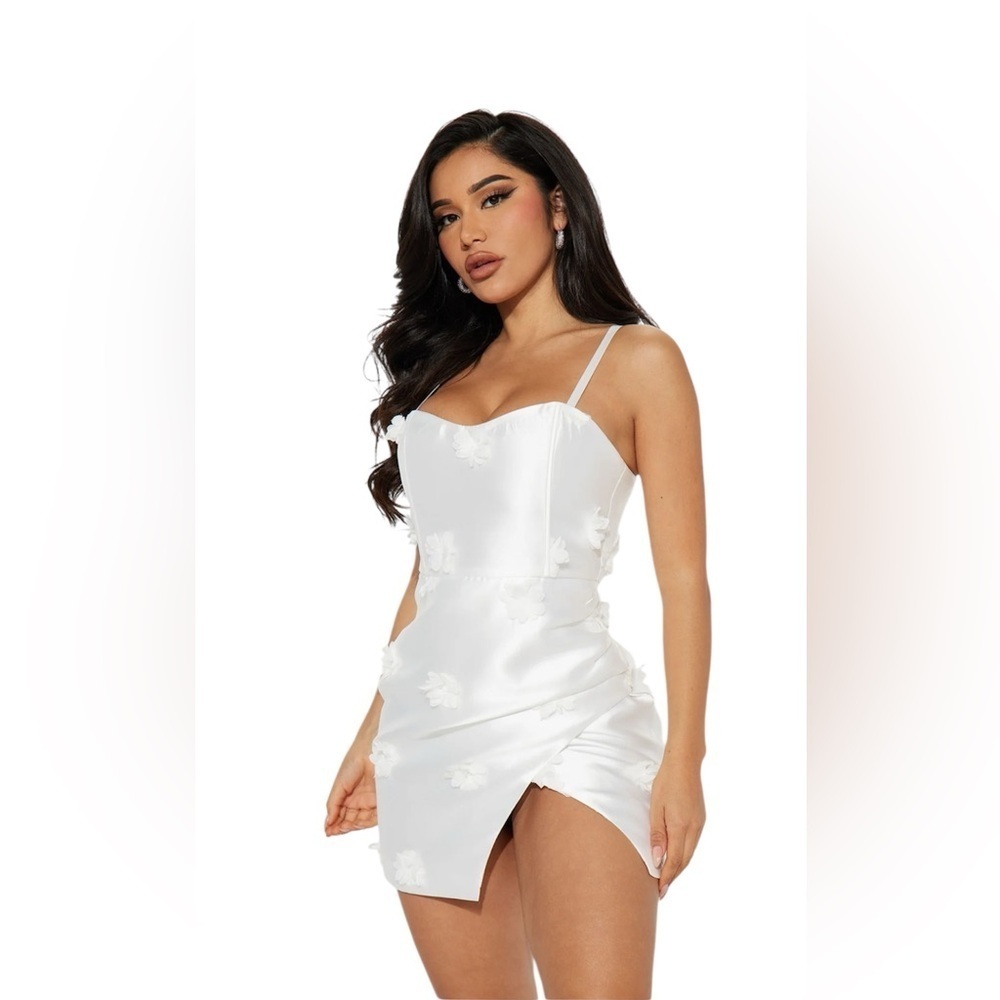 Fashion Nova Toulouse Mini Dress White Size Large NWT - Picture 2 of 10